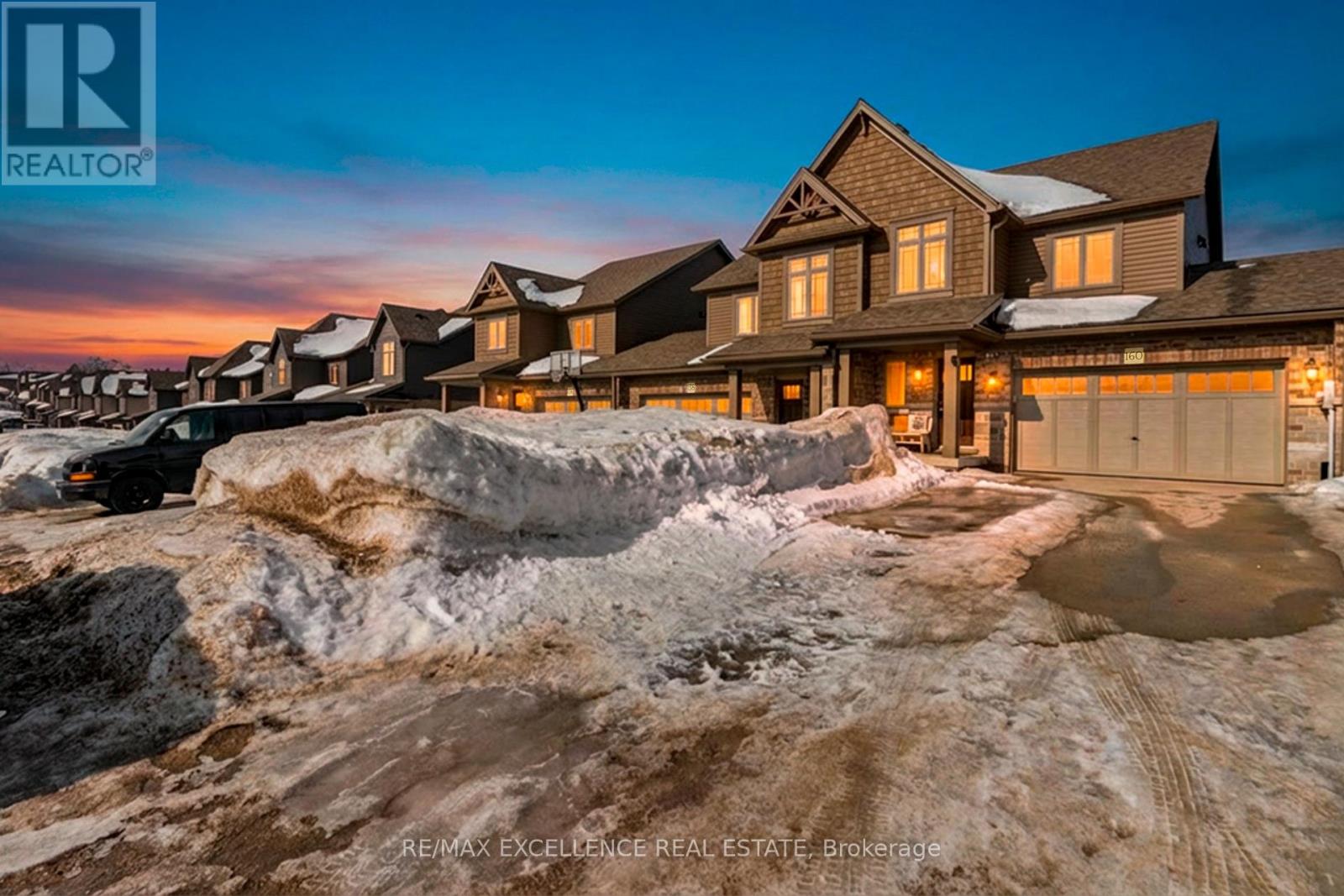 160 STONEBROOK WAY W