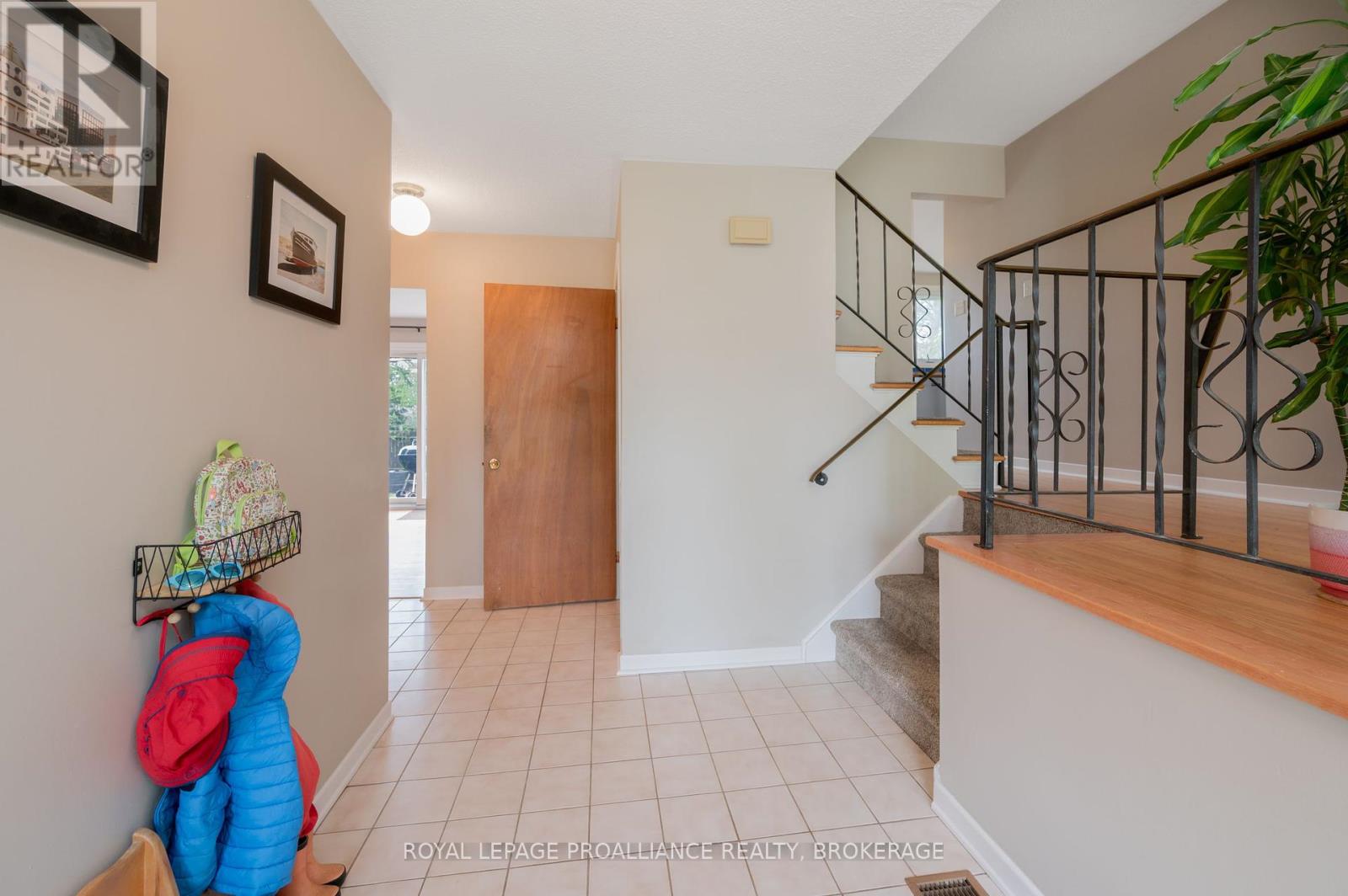 867 BERWICK PLACE