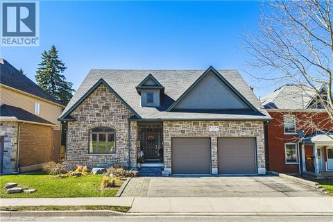 219 WALKER Street Cambridge ON N3C2C4