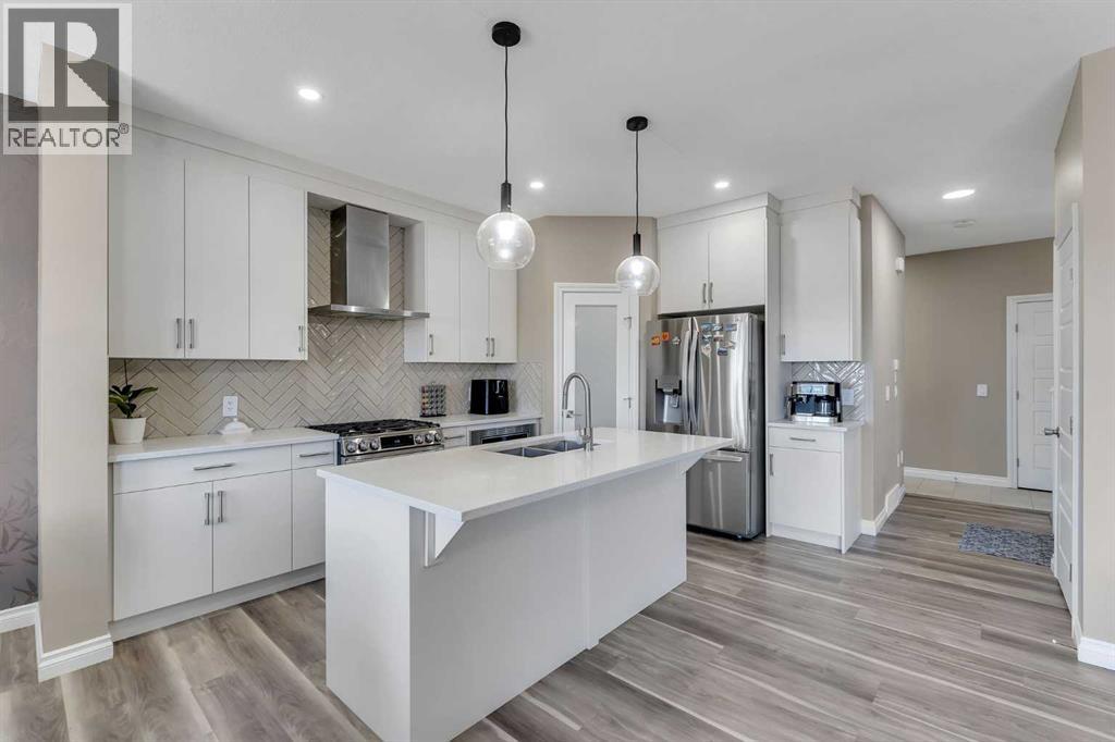 521 Corner Meadows Way NE