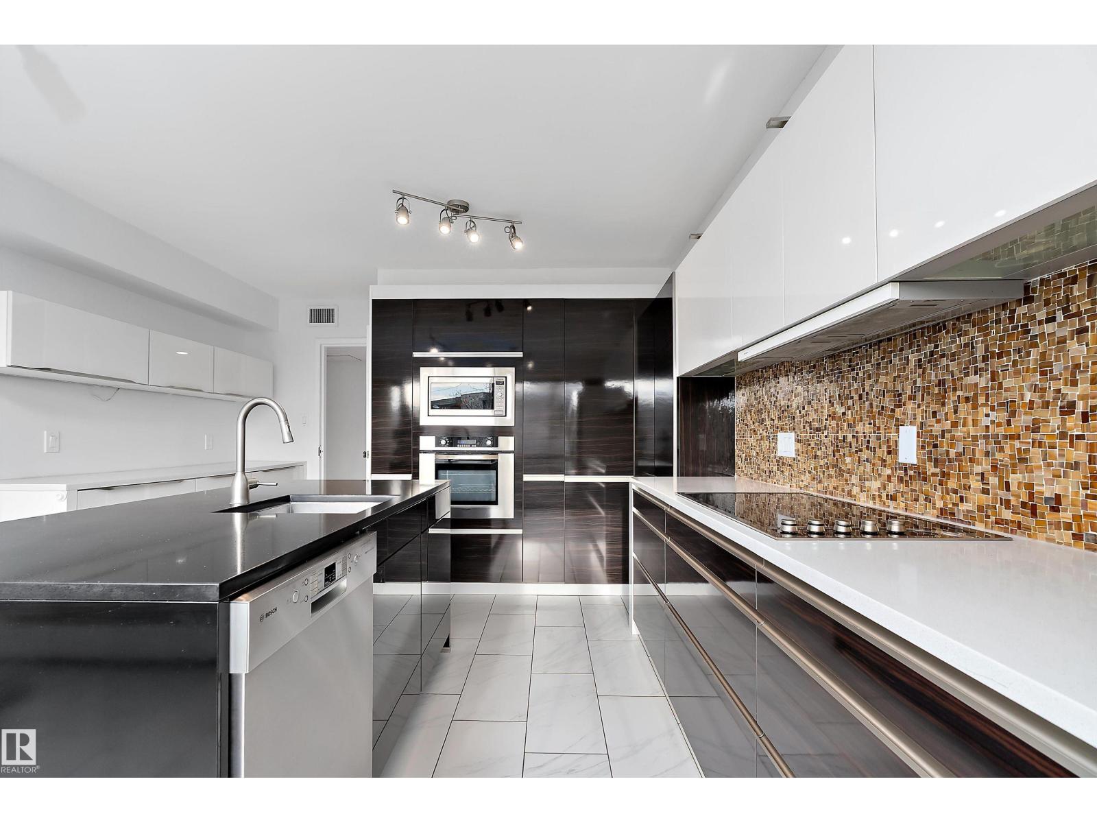 #203 9929 SASKATCHEWAN DR NW