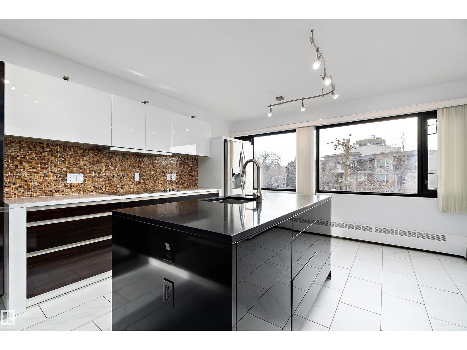 #203 9929 SASKATCHEWAN DR NW