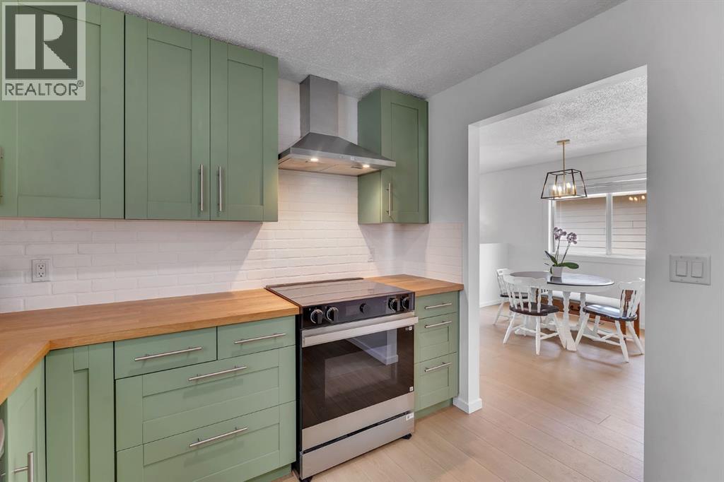 74 Eldorado Road SE