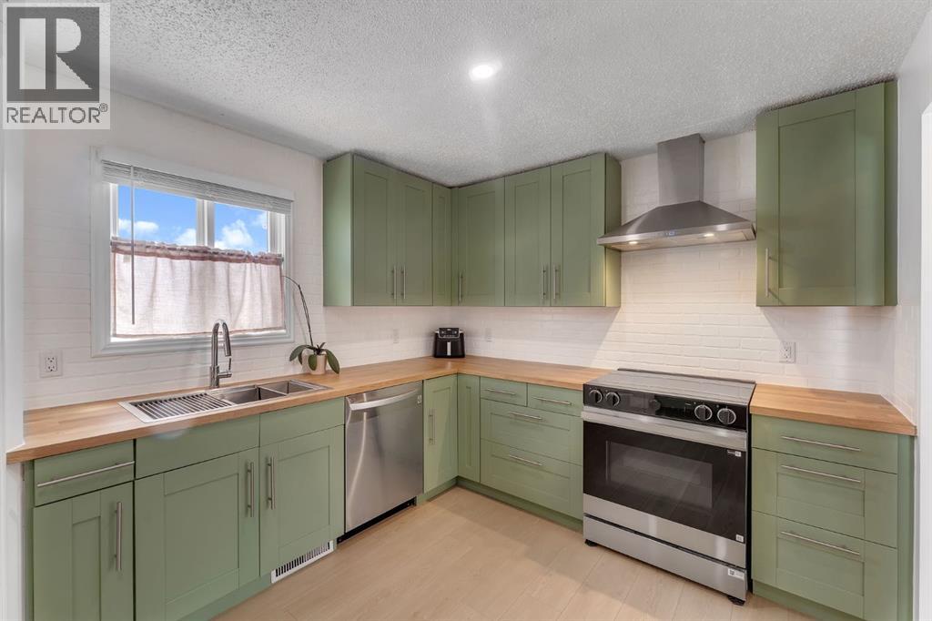 74 Eldorado Road SE