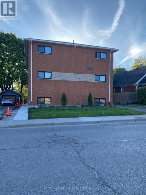 894 ADELAIDE STREET N London ON N5Y2M5