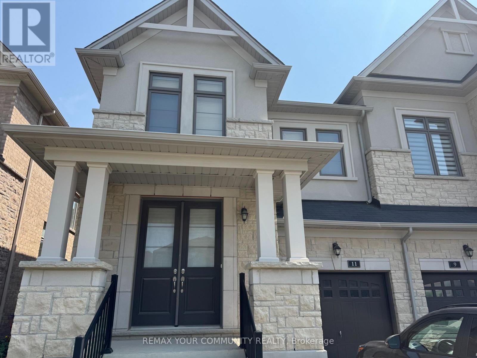 Photo 1 of 2 — 11 JOHN SMITH STREET, East Gwillimbury (Holland Landing), ON L9N0S7