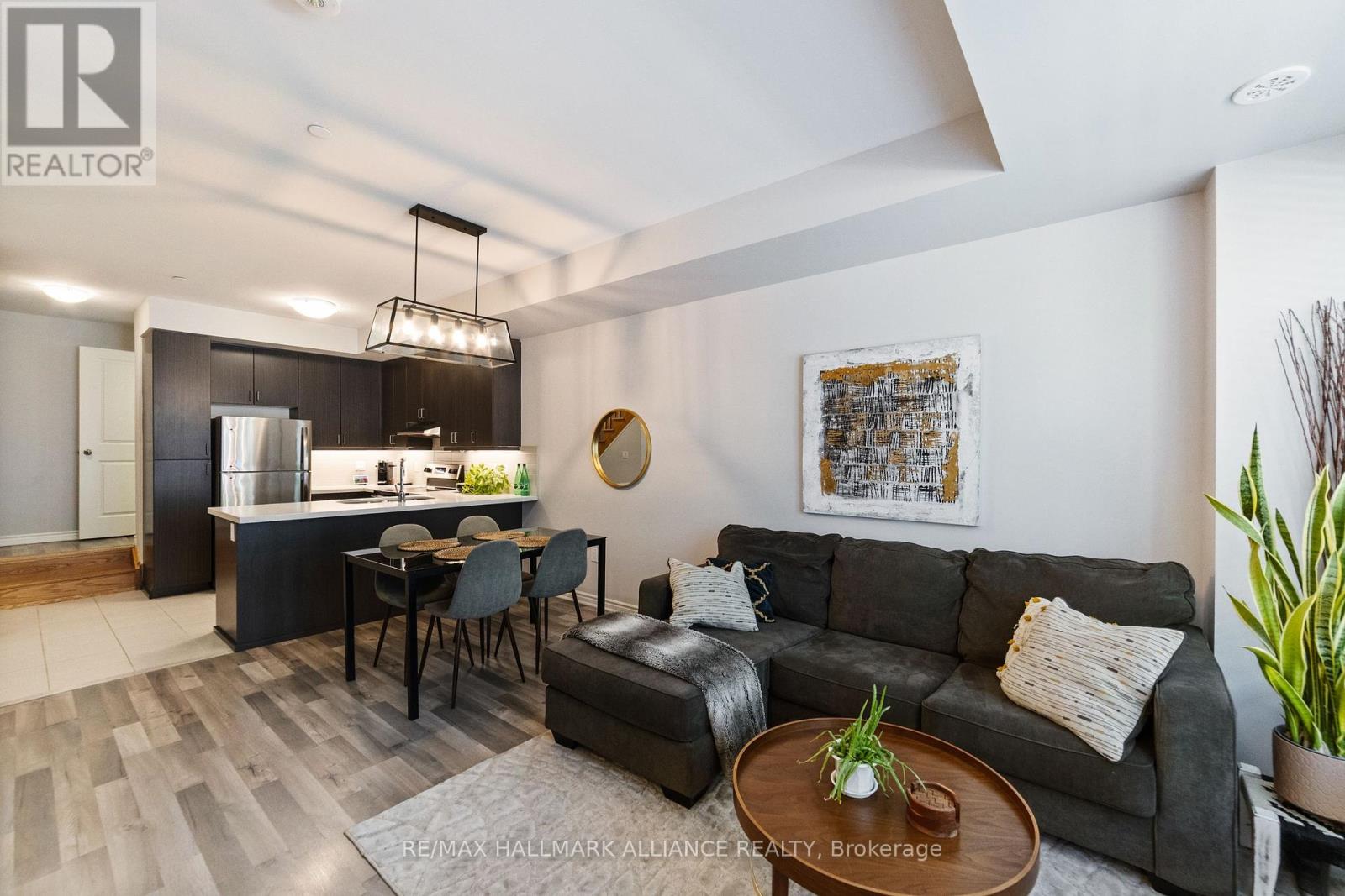 12 - 1150 STROUD LANE