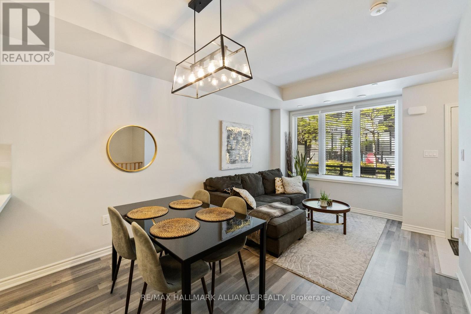 12 - 1150 STROUD LANE