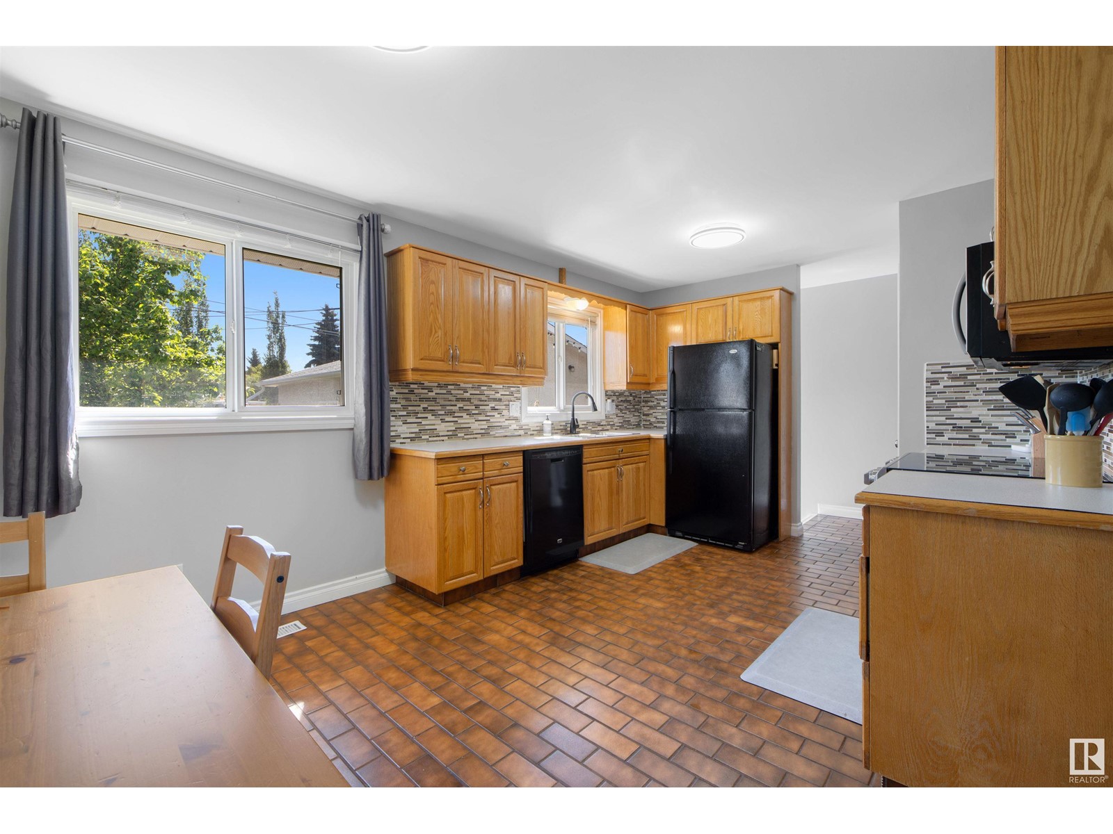 13215 72 ST NW