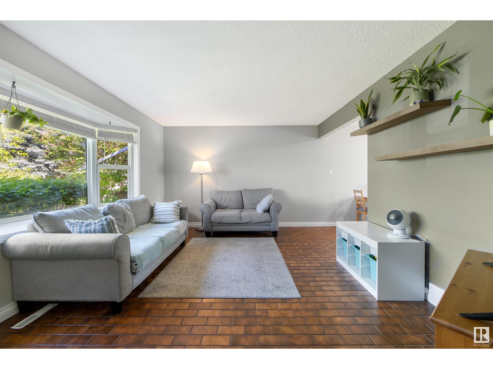 13215 72 ST NW