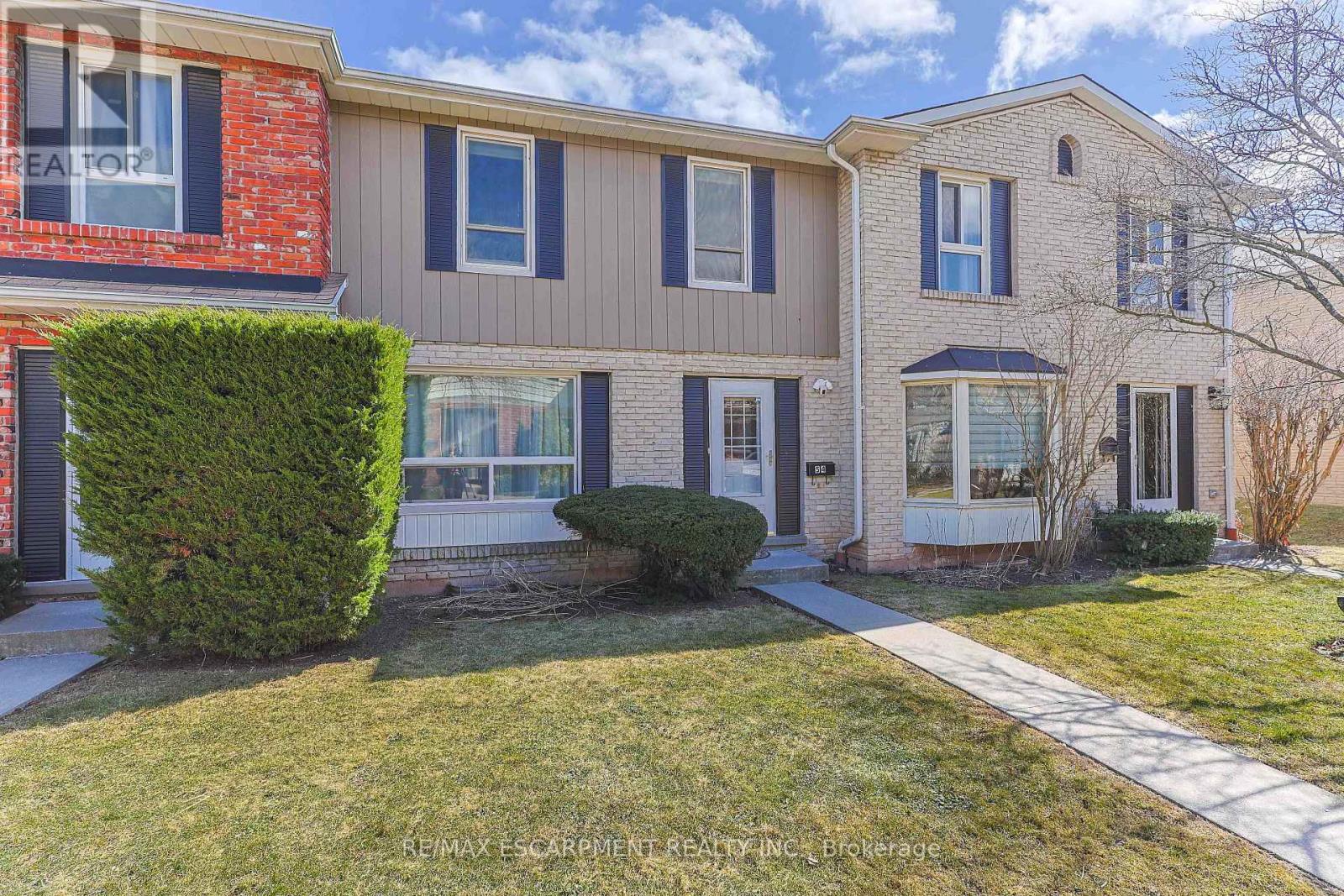 54 - 5475 LAKESHORE ROAD