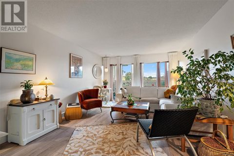 314 964 Heywood Ave Victoria BC V8V2Y5