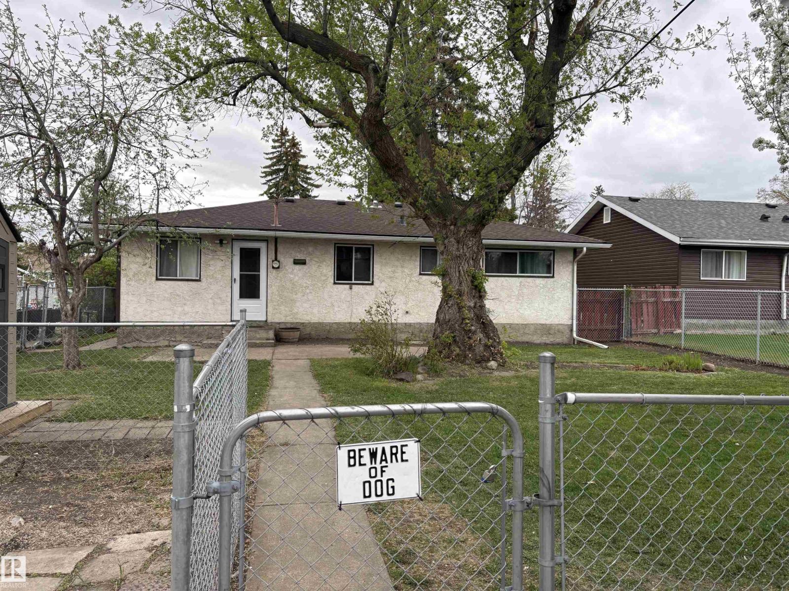13023 90 ST NW