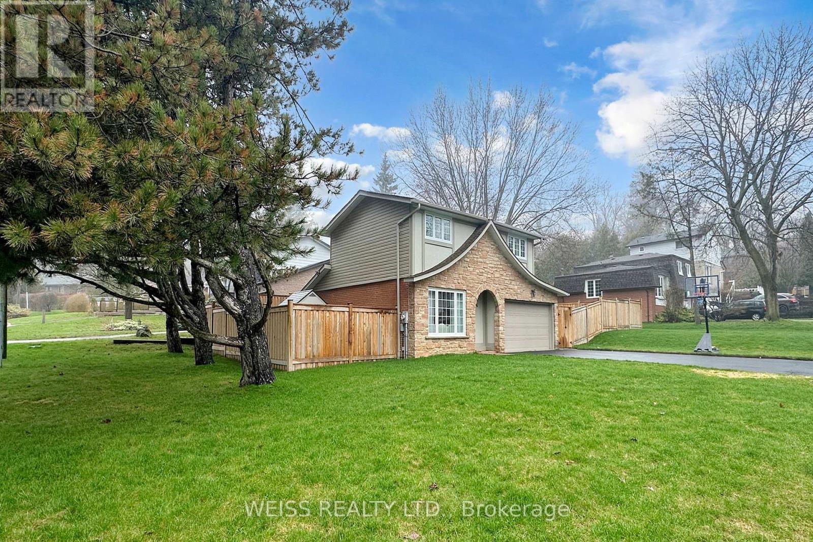 96 TUDOR GLEN CRESCENT