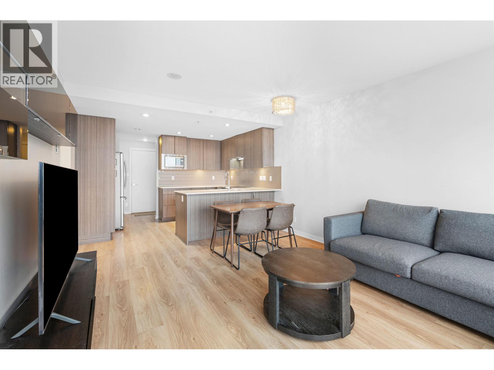 1602 125 COLUMBIA STREET