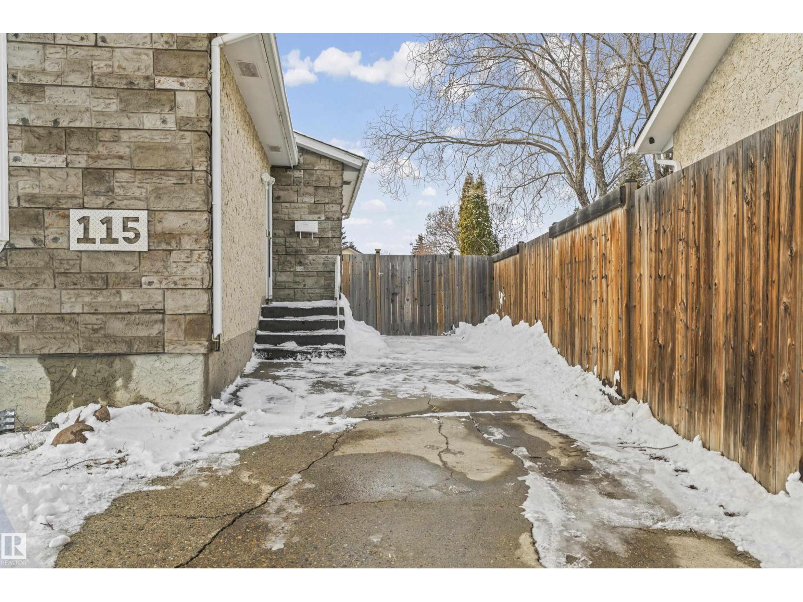 115 WARWICK RD NW
