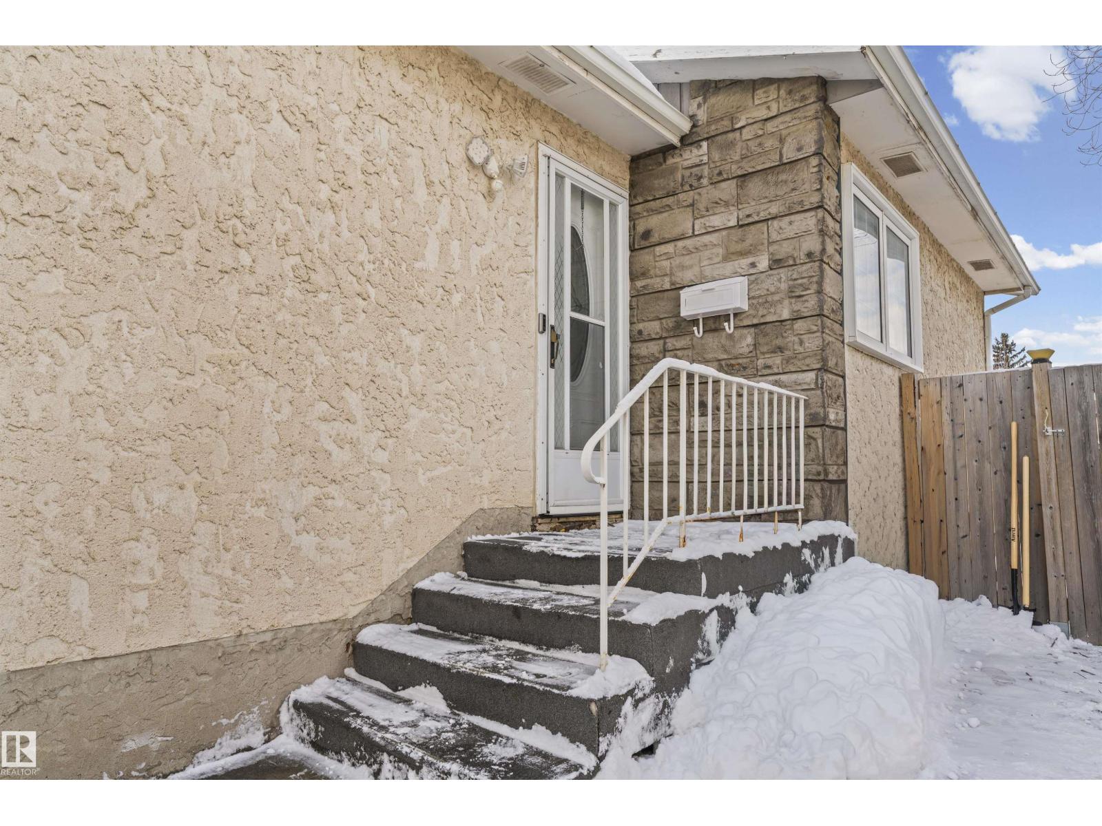 115 WARWICK RD NW