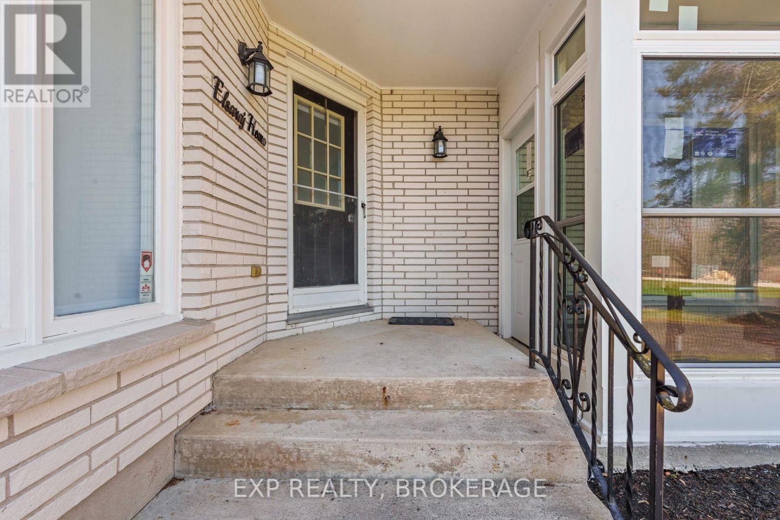 72 WILLOWBANK ROAD W