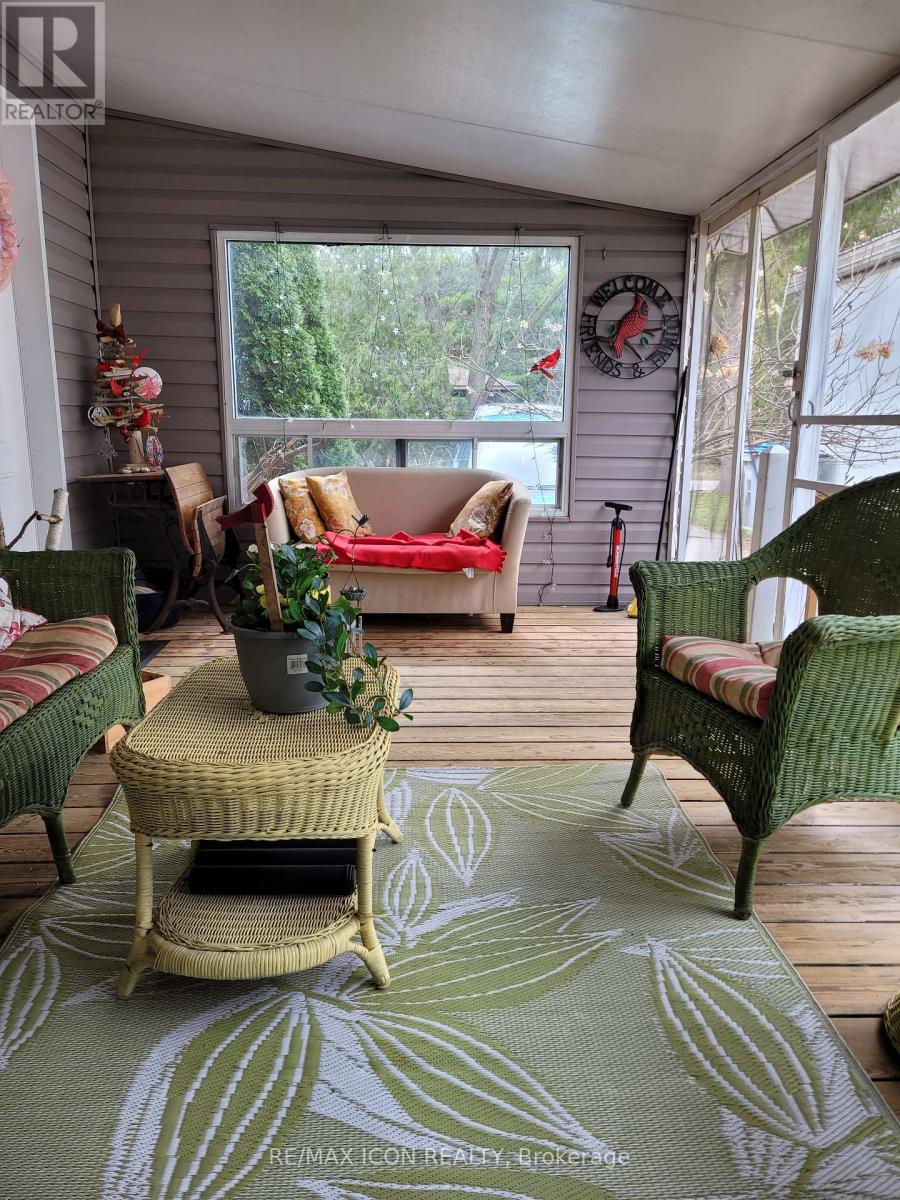 35 - 9839 LAKESHORE ROAD