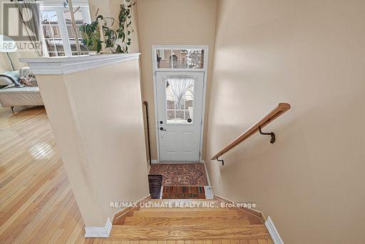 72 - 4950 ALBINA WAY