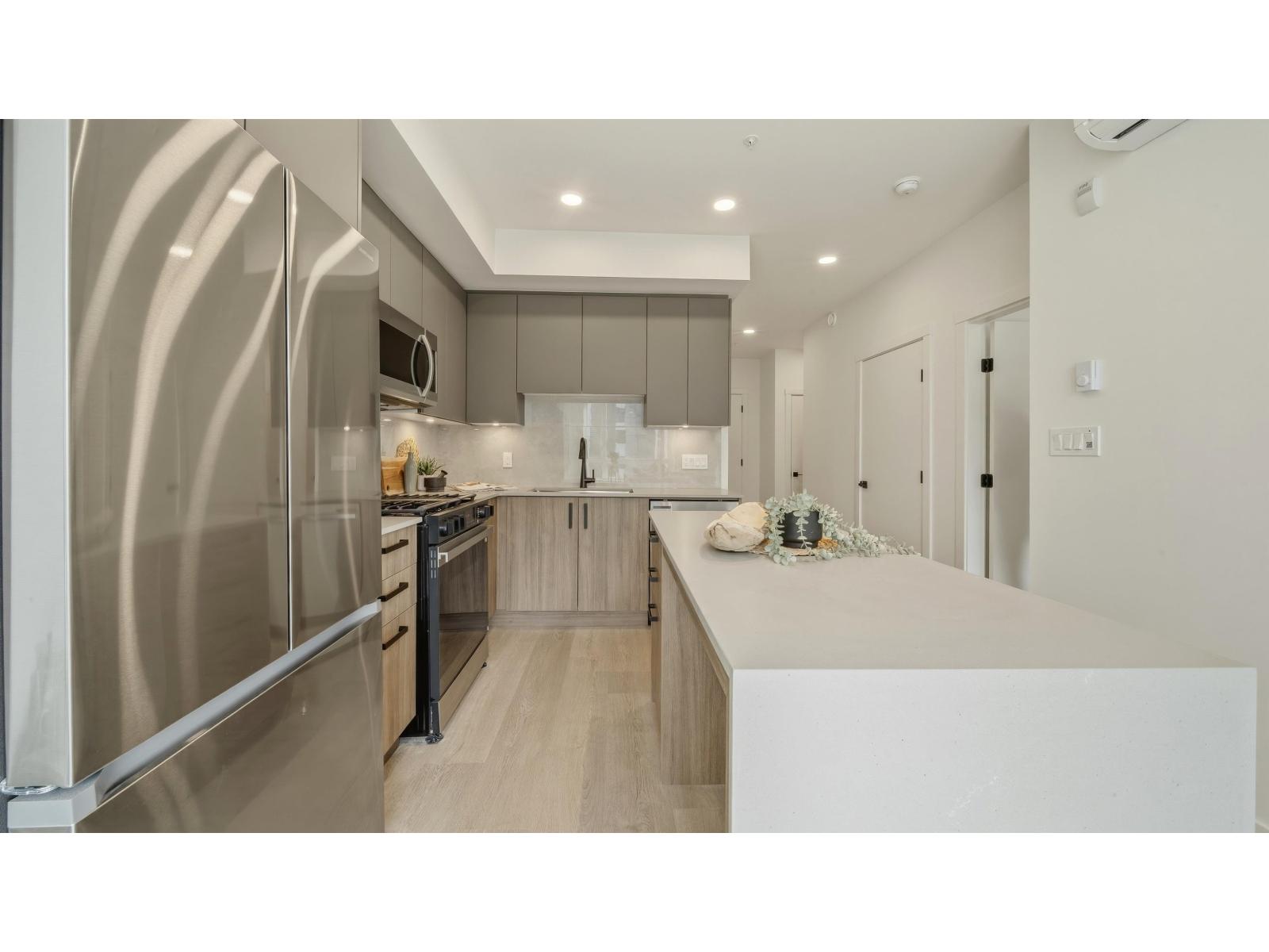 A209 8230 208B AVENUE