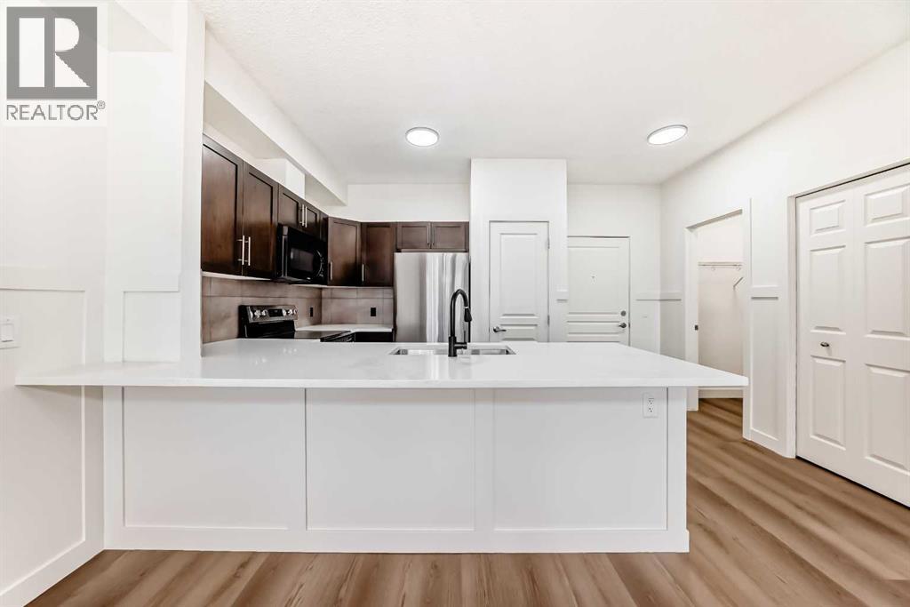 101, 22 Panatella Road NW