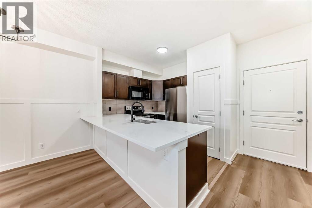 101, 22 Panatella Road NW