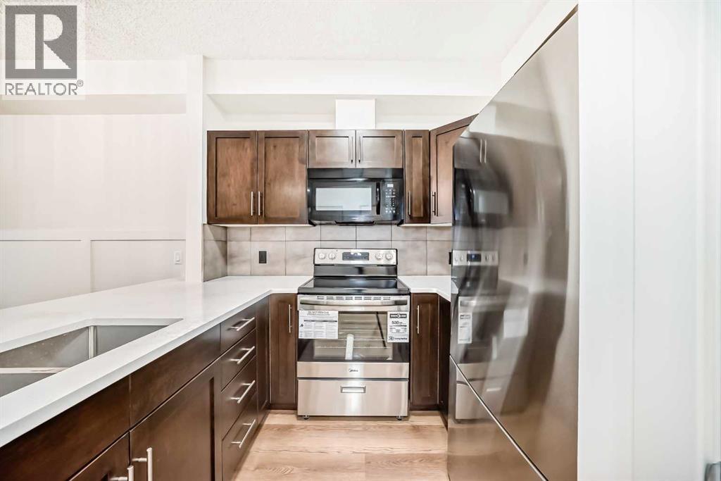 101, 22 Panatella Road NW