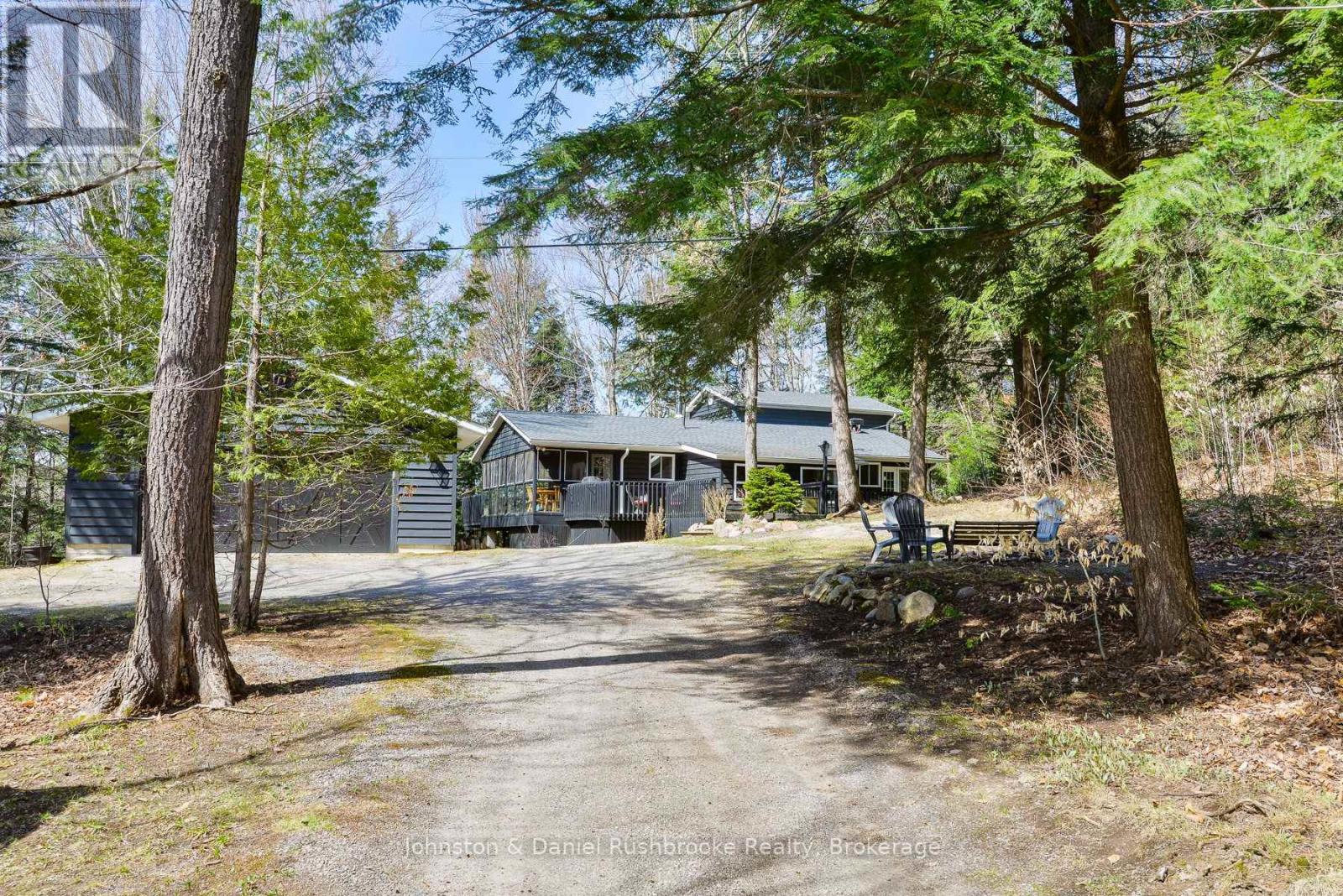 26 WOODLAND DRIVE