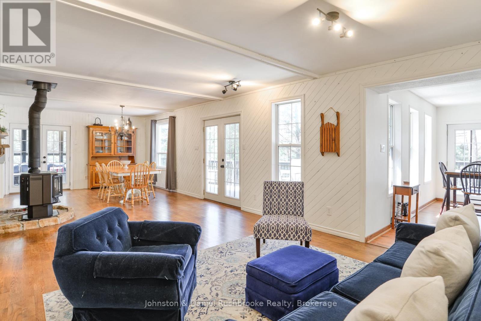 26 WOODLAND DRIVE