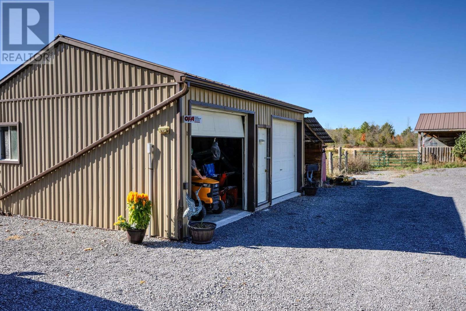 895 NINTH CONCESSION ROAD