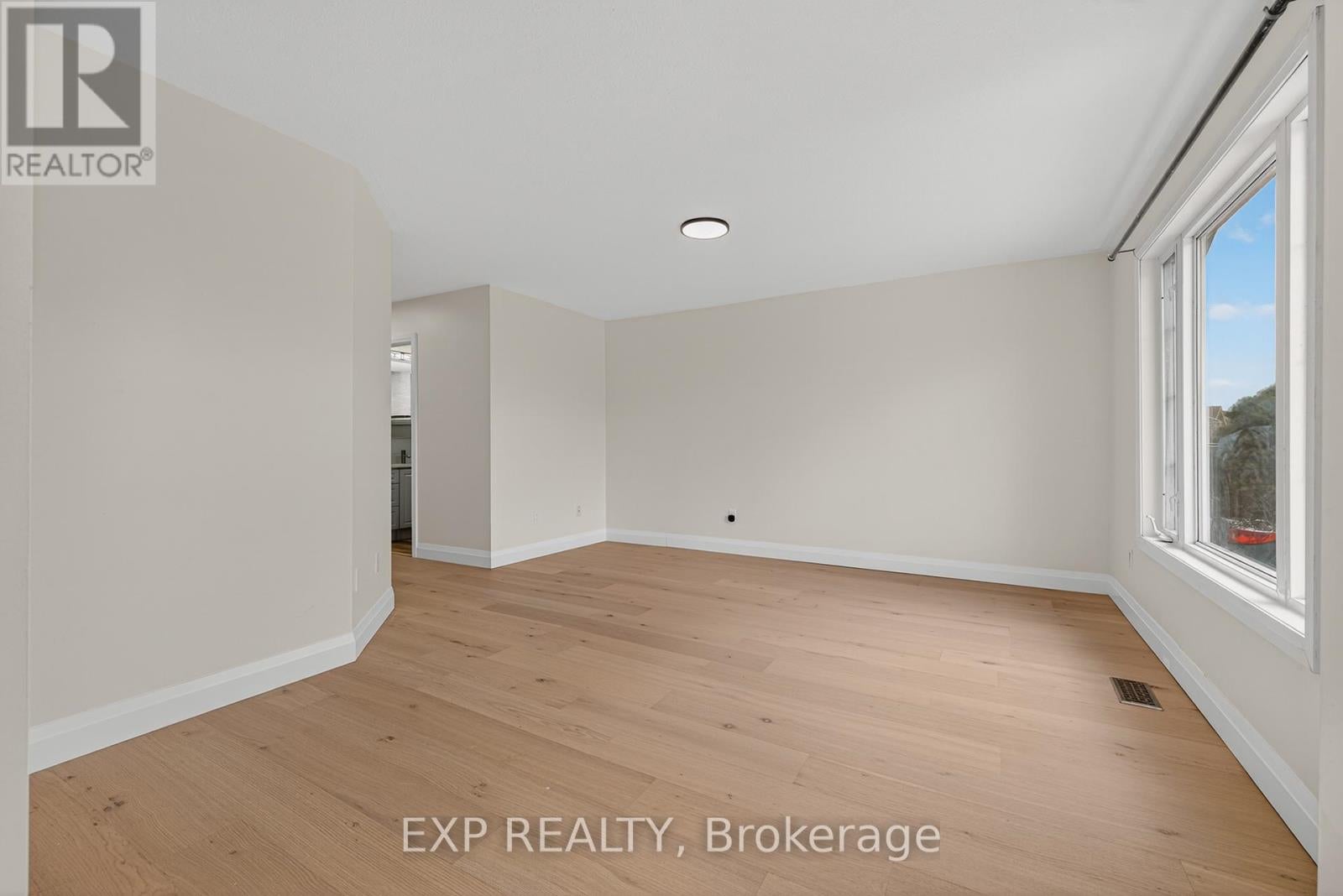 101 ANASTASIA CRESCENT
