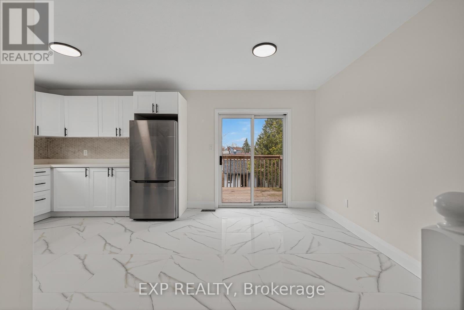 101 ANASTASIA CRESCENT