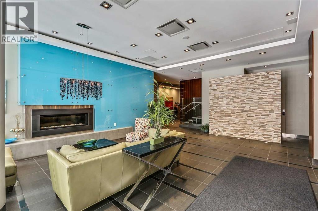 1904, 888 4 Avenue SW