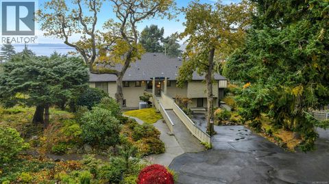 2850 Sea View Rd Saanich BC V8N1K8
