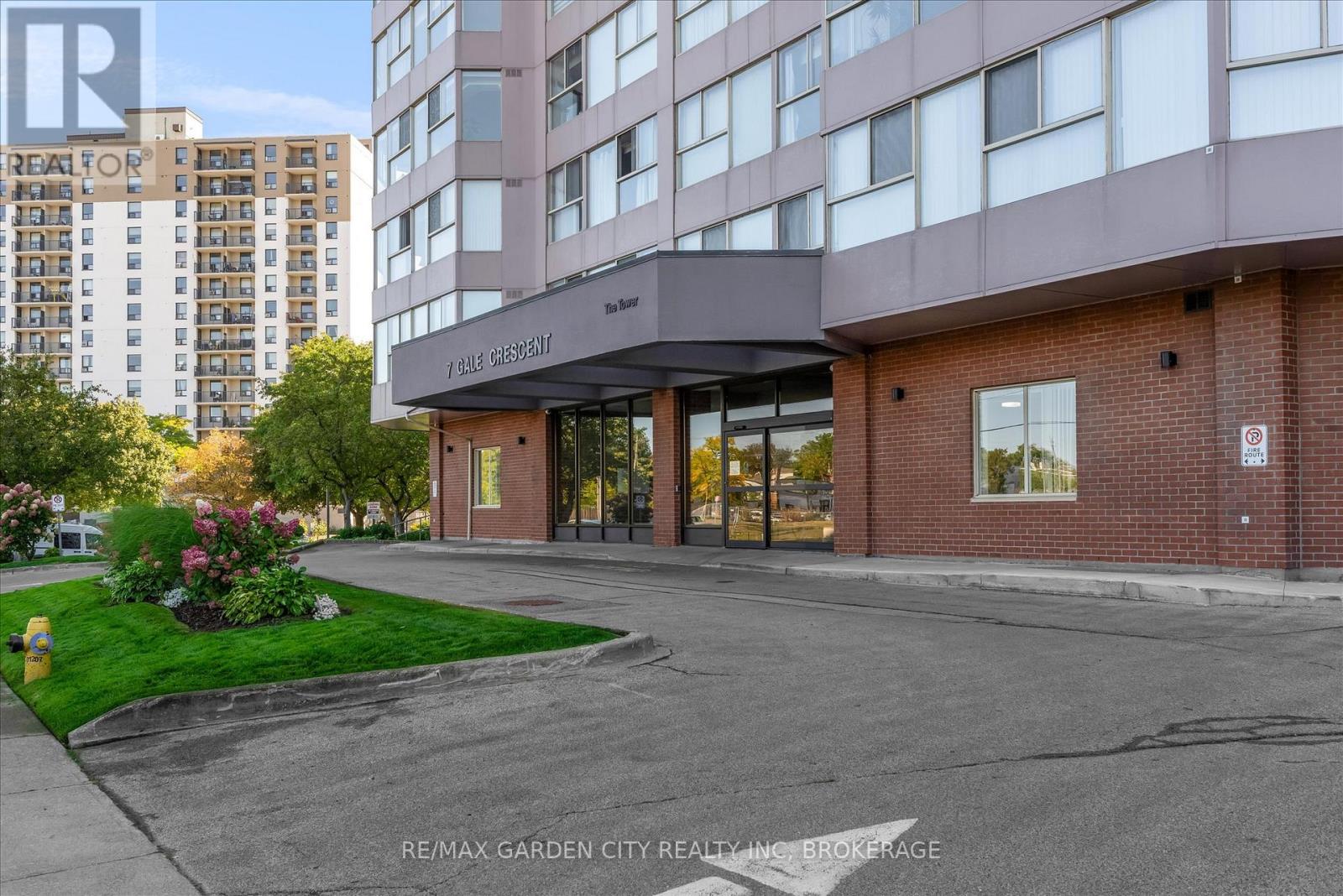 1111 - 7 GALE CRESCENT