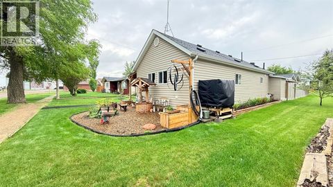 106 1 Street W Lashburn SK S0M1H0