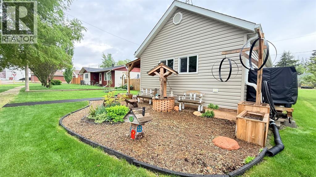 106 1 Street W