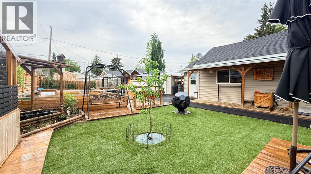 106 1 Street W