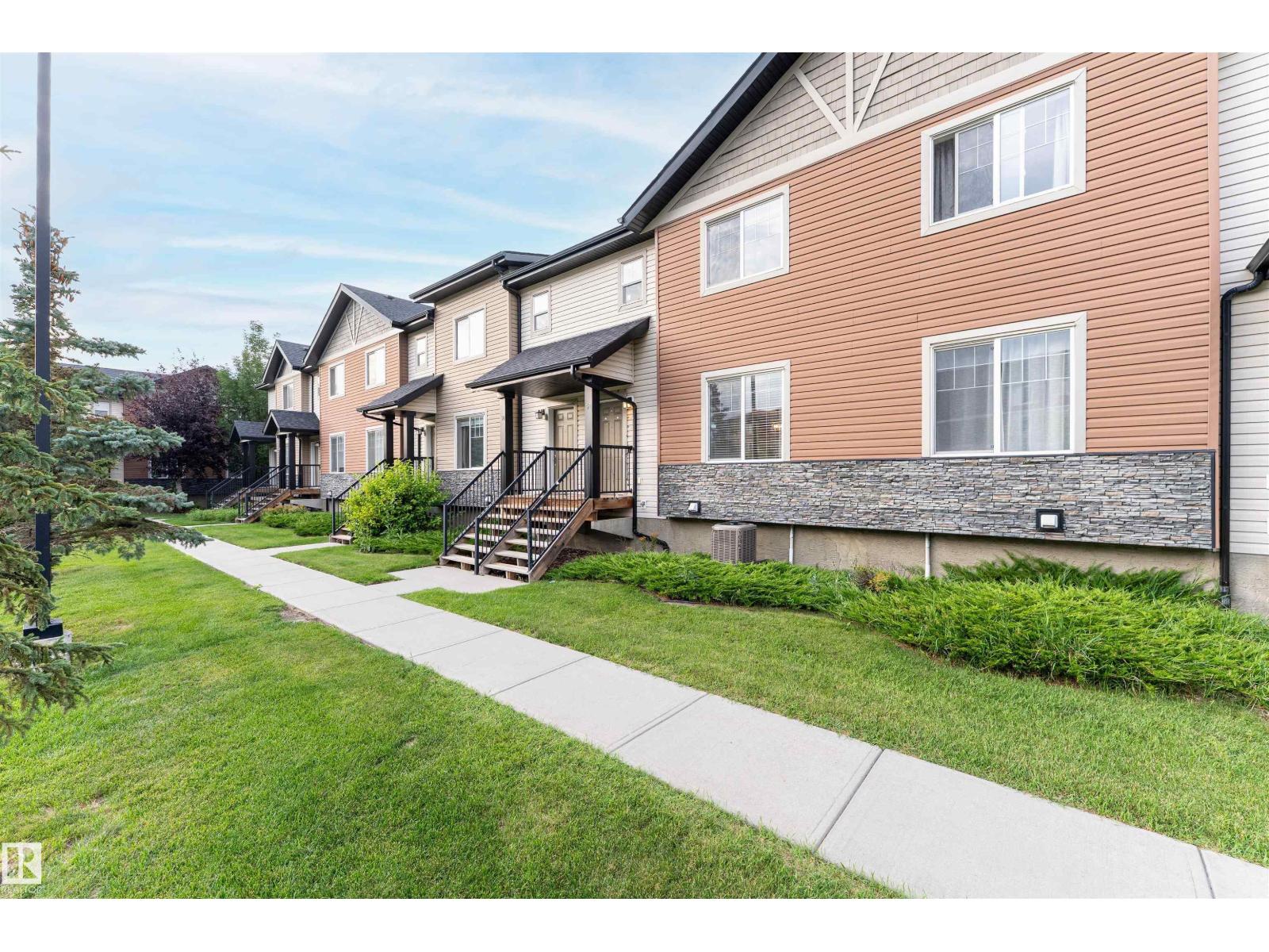 #51 12004 22 AV SW