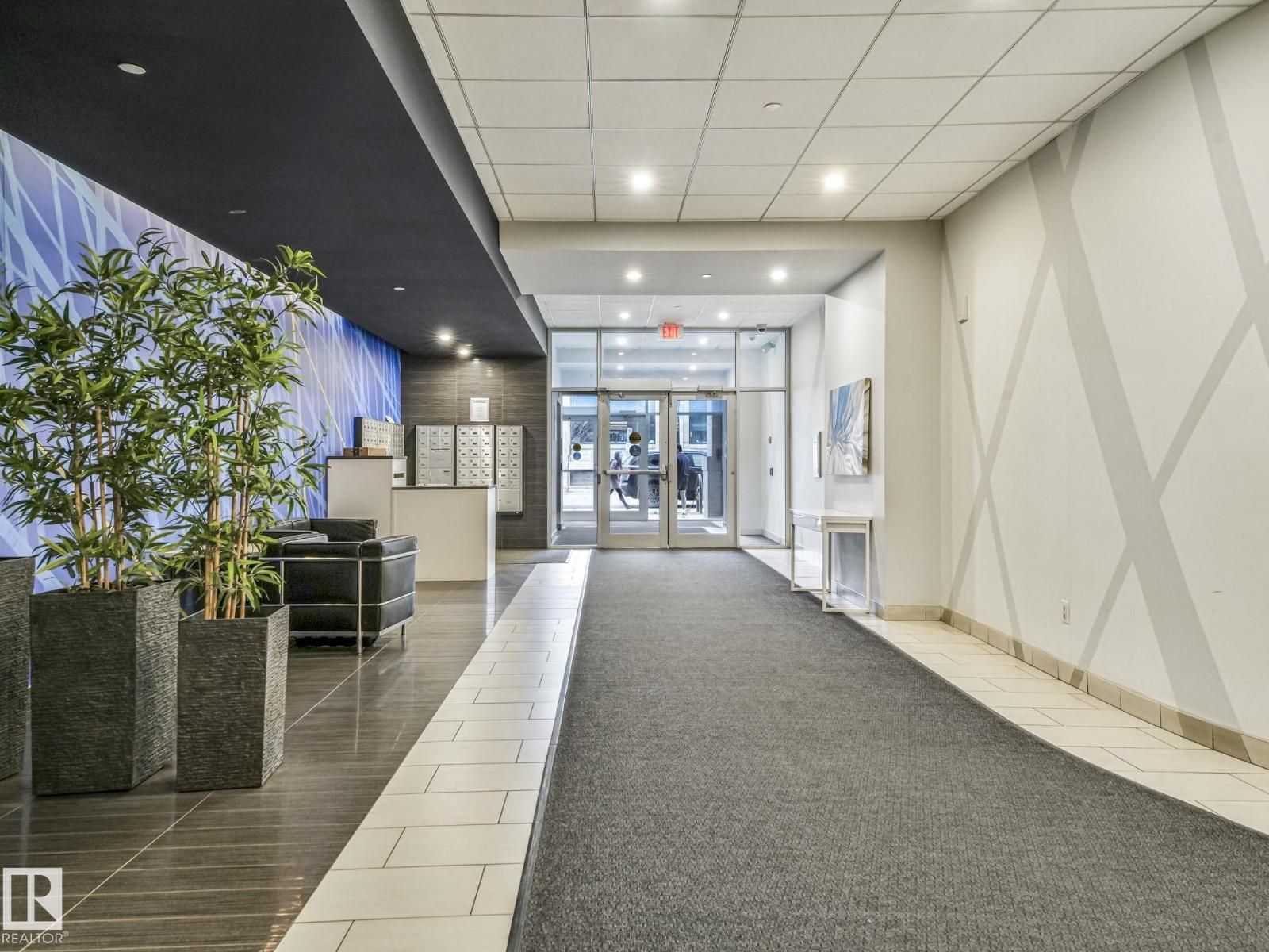 #1907 10226 104 ST NW