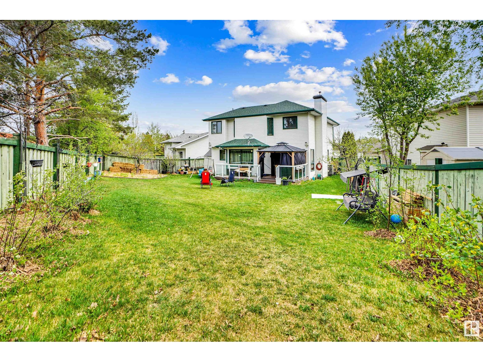 1073 POTTER GREENS DR NW