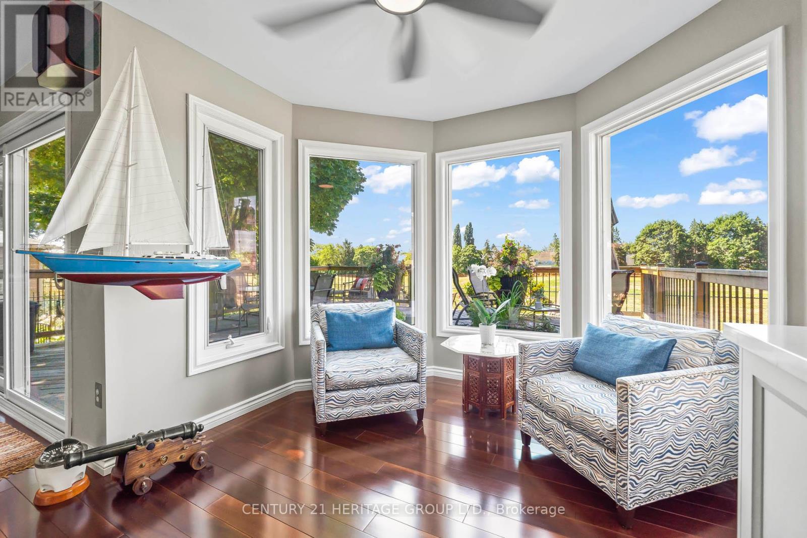 2010 PARKLANE CRESCENT