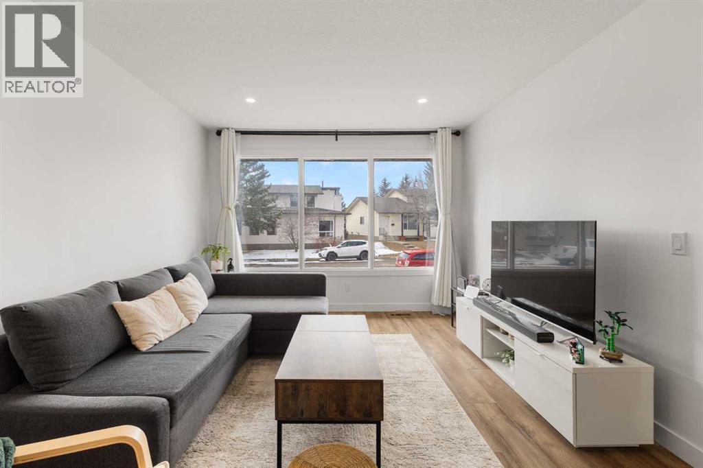 110 Cedarwood Hill SW