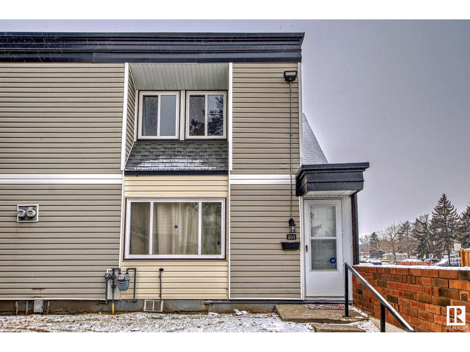 #203 11421 34 ST NW NW