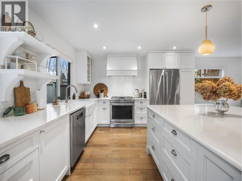 3558 EVERGLADE PLACE North Vancouver BC V7N3T9