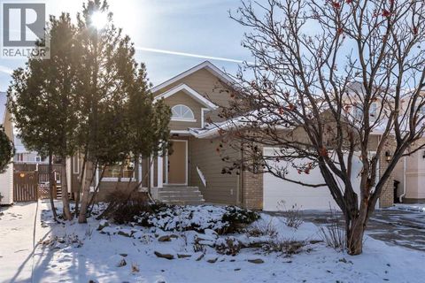 58 Edgevalley Close NW Calgary AB T3A5E4