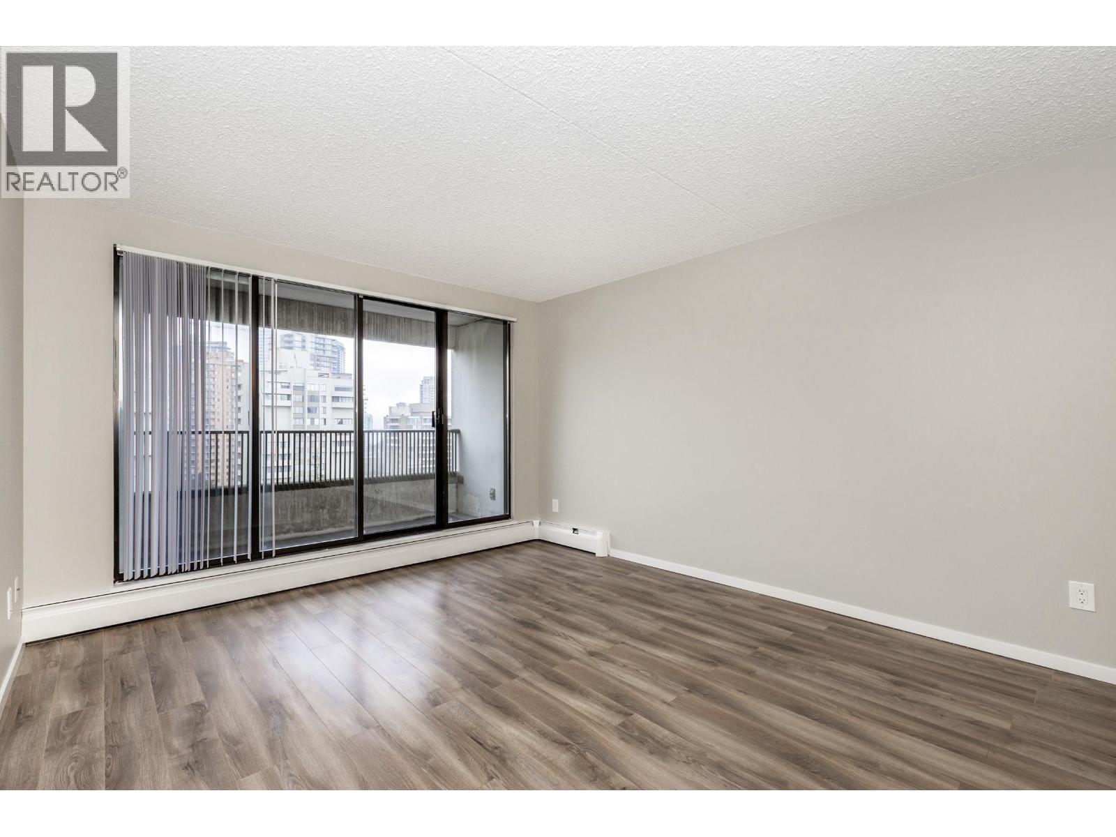 1502 4134 MAYWOOD STREET