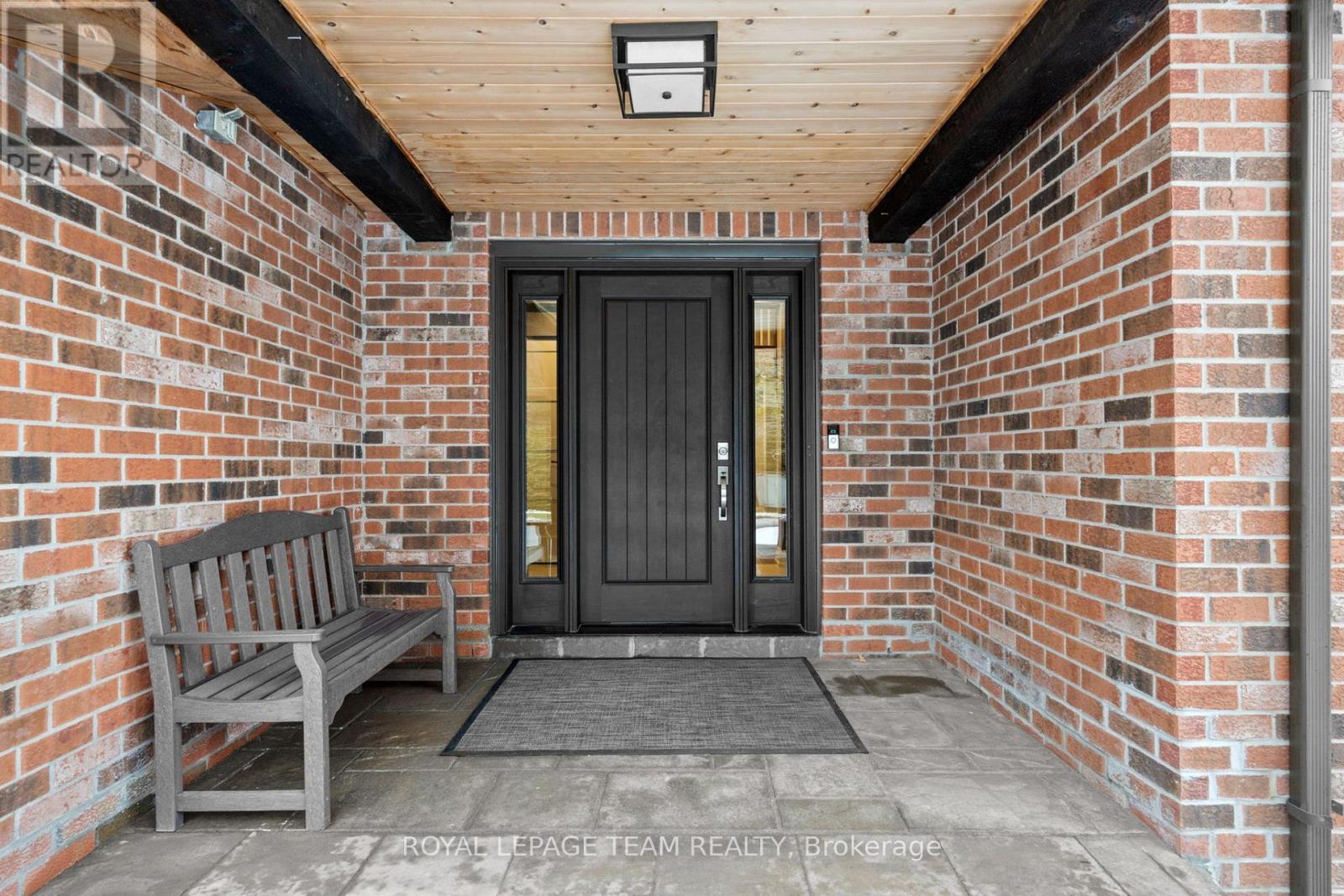 36 HALLDORSON CRESCENT