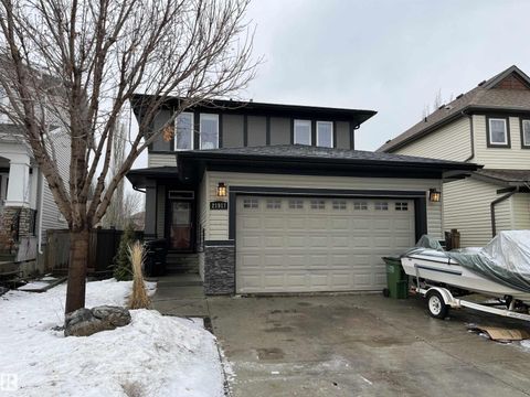 21917 95A AV NW Edmonton AB T5T3Y6